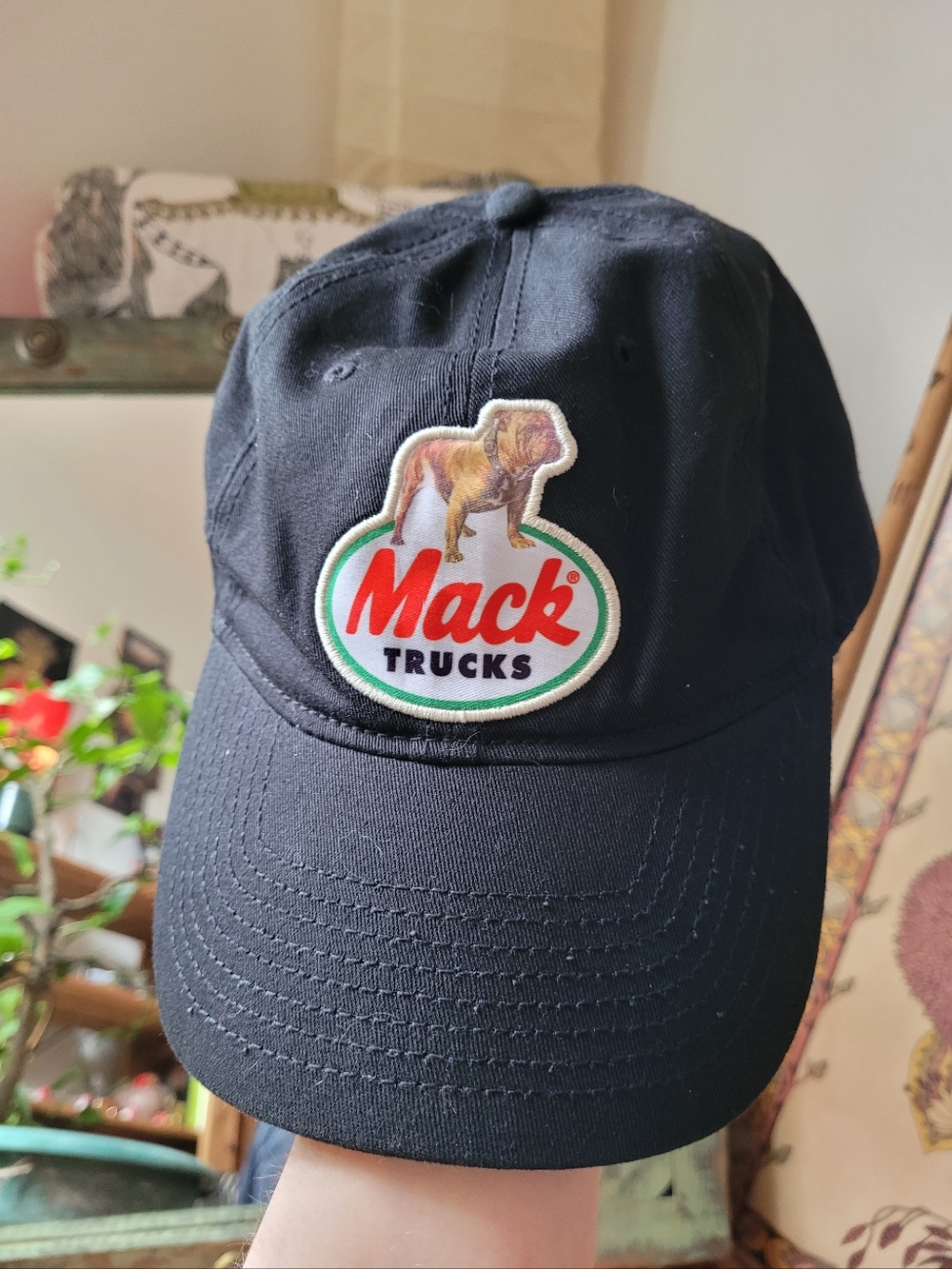 Mack Trucks Men’s Classic Retro Baseball Cap Hat Black Semi Bull Dog Patch